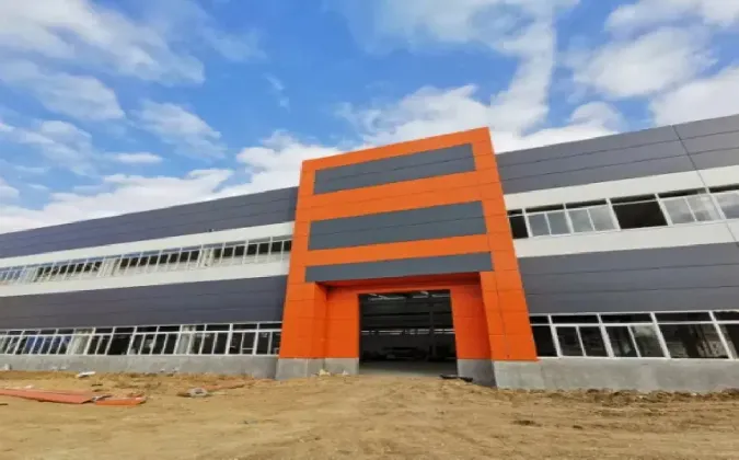 Building Workshops: Versatile Structures for Diverse Functional Needs