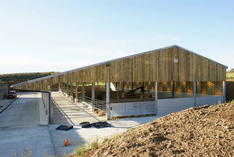 25x25 steel building