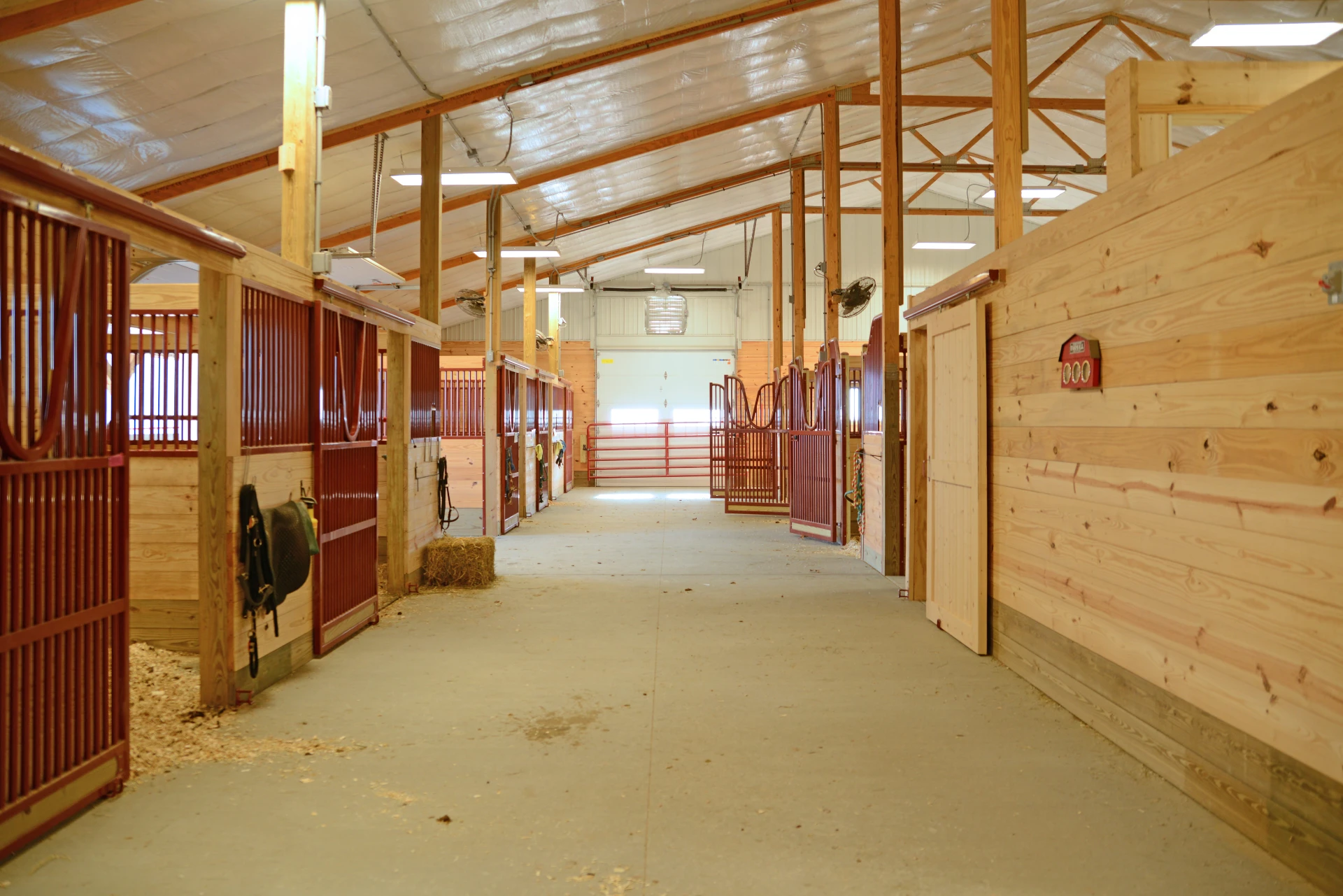 Metal Barns: Durable Solutions for Modern Living and Storage